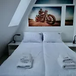 Biker - Victoria Residence By Oneapartments